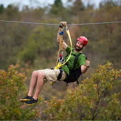 TOUR DE CANOPY